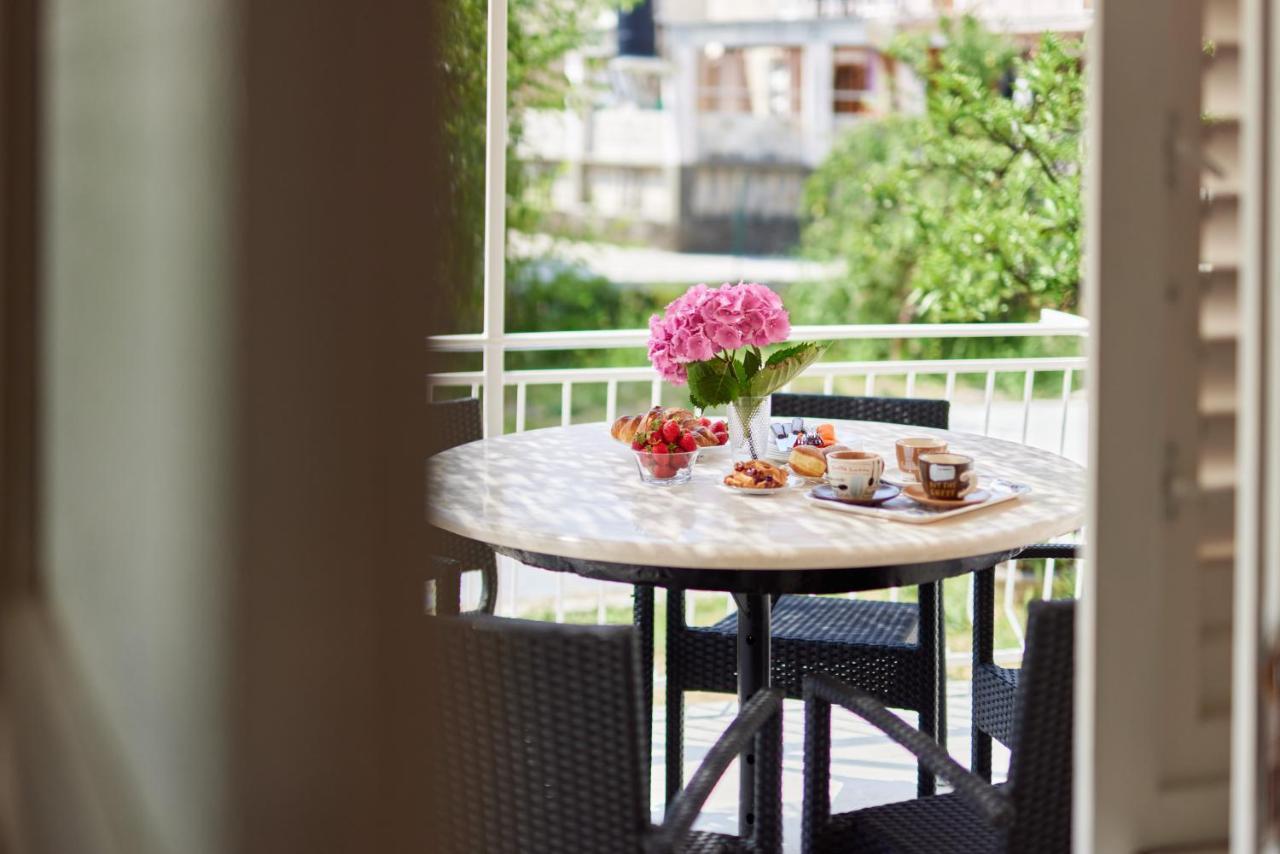 Waikiki Beach House Villa Tivat Exterior photo